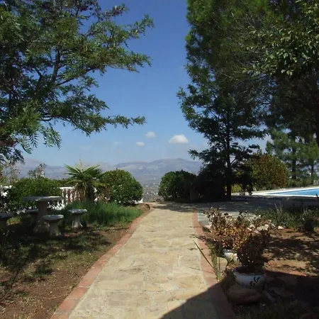 La Loma Bed & Breakfast